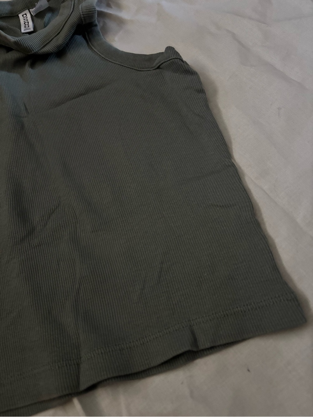 H&M Olive Green Ribbed Tank Top - Picture 5 of 8